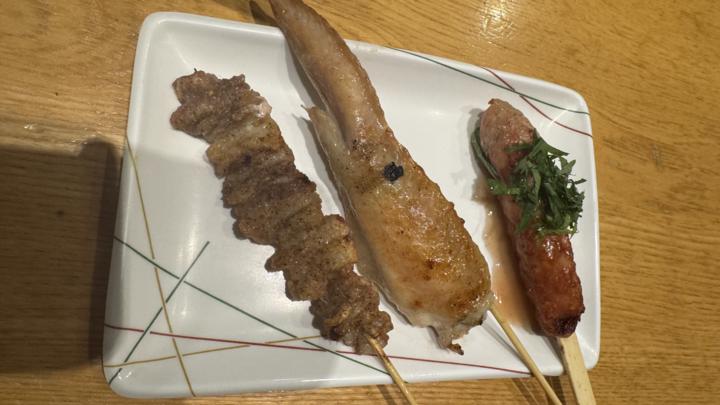 ひな皮、手羽先、つくね